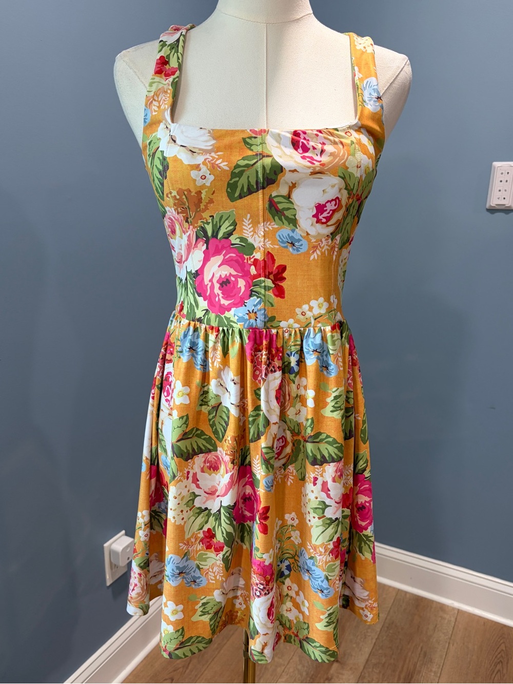 Smith & Quinn Floral Fit & Flare Dress Mustard Yellow Garden Print XS